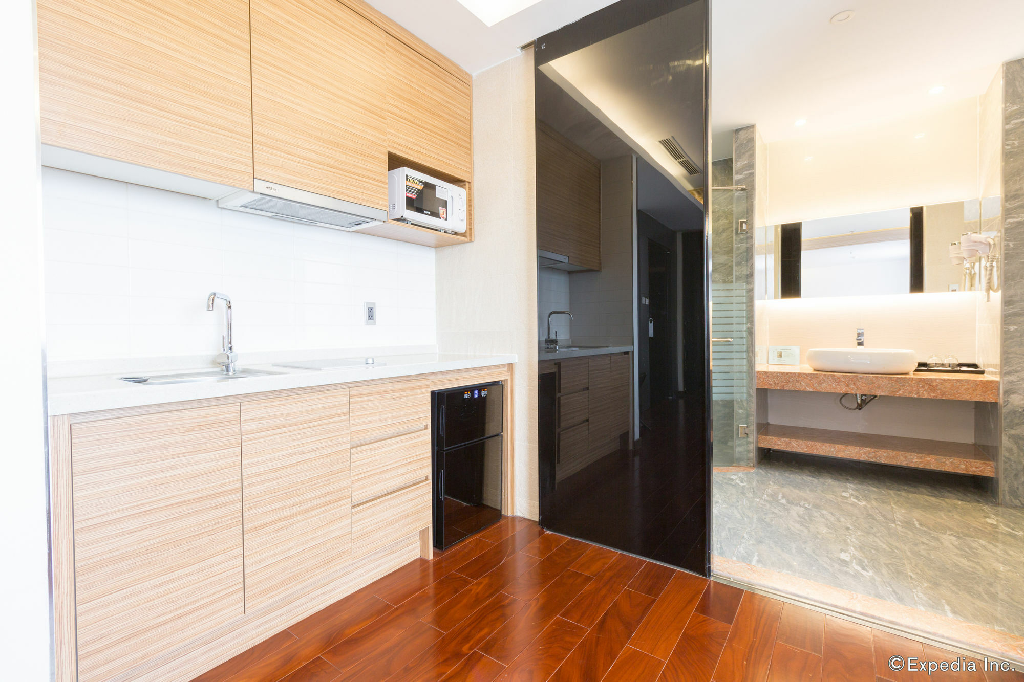 Charm Suite Residence Saigon โฮจิมินห์ซิตี้ ภายนอก รูปภาพ