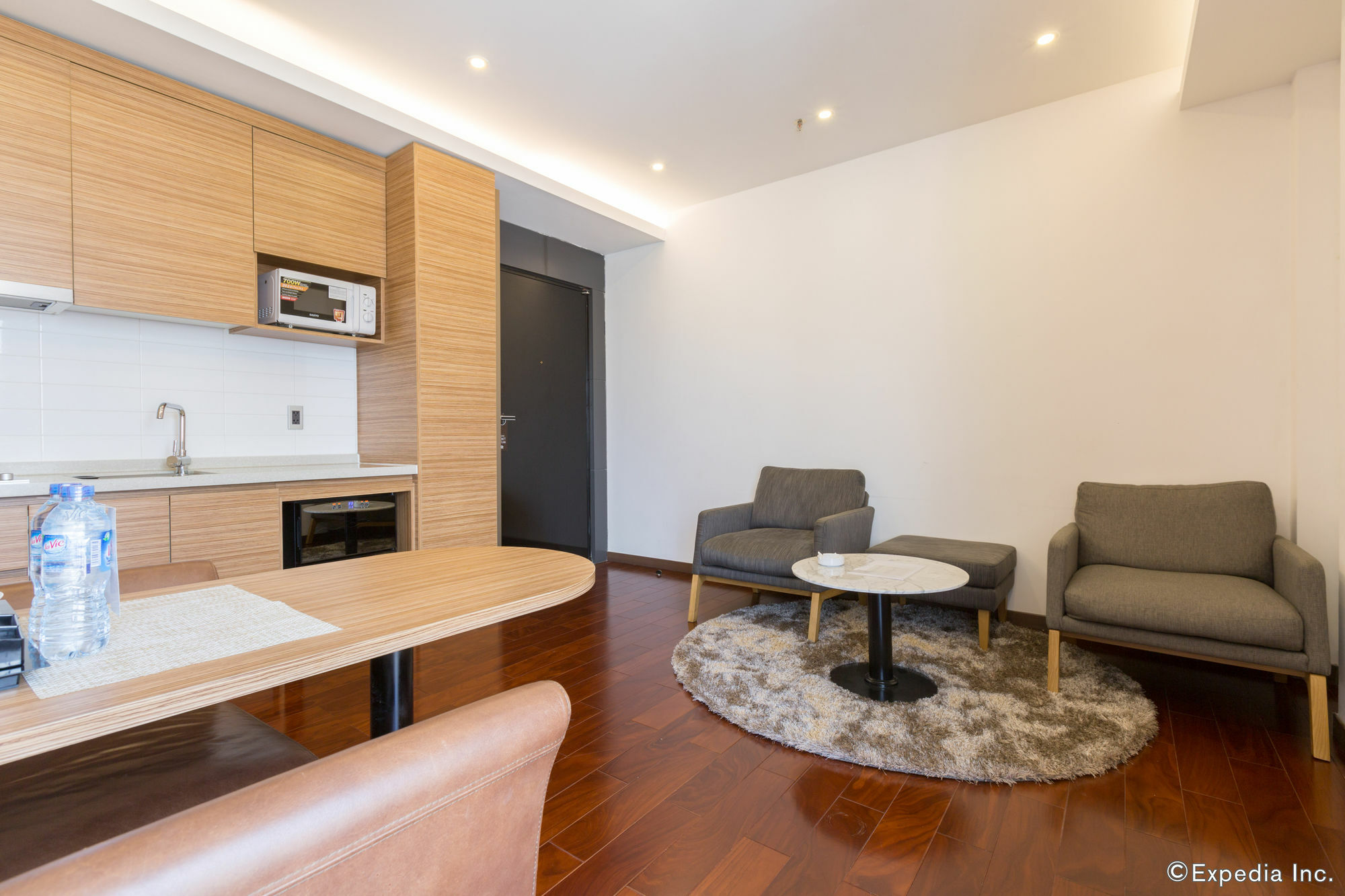 Charm Suite Residence Saigon โฮจิมินห์ซิตี้ ภายนอก รูปภาพ
